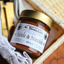 アイ・モナステーリのはちみつ入りへーゼルナッツ・ペースト